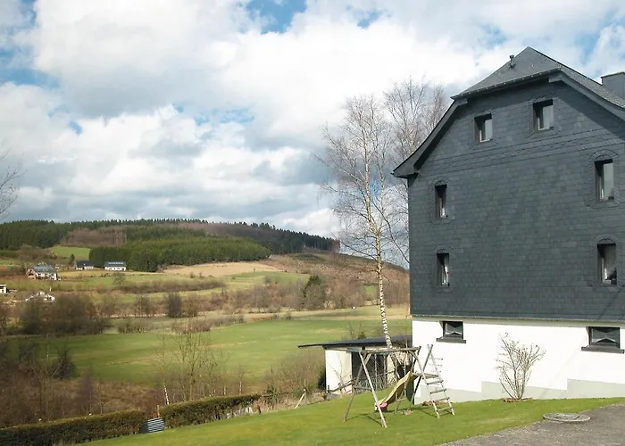 With Table Tennis 194 بيت للعطل *