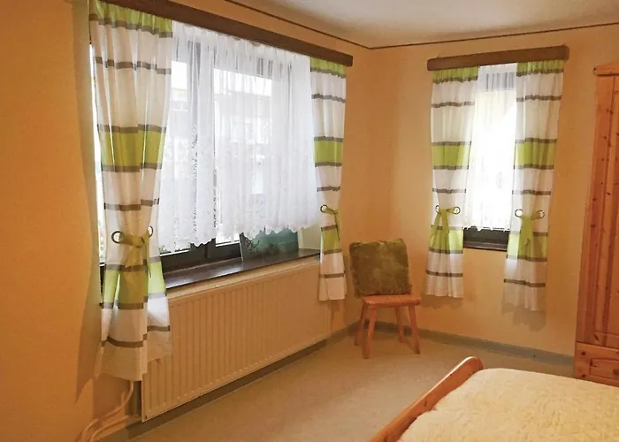 With Table Tennis 194 بيت للعطل